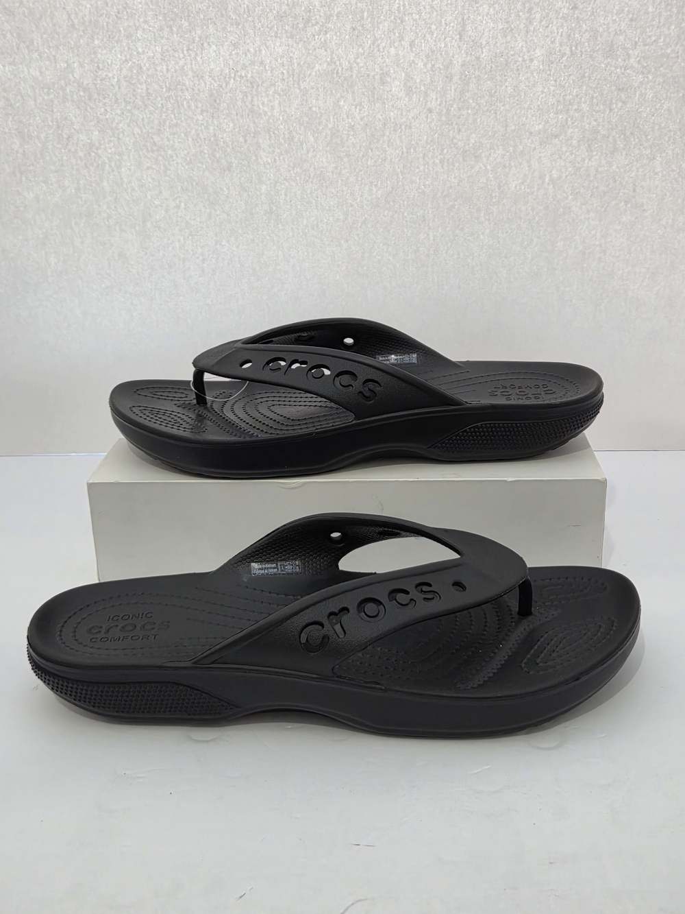 Men's Crocs Baya II Flip Flops Slip On Casual Beach Sandals Black Size 10 NWT